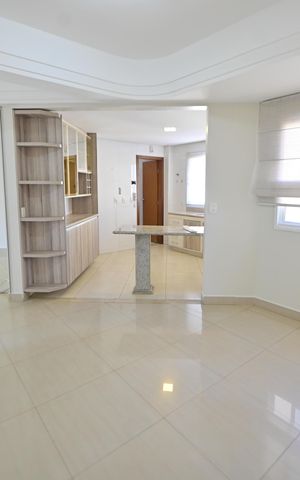 Apartamento à venda com 159m², 5 quartos e 2 vagas Apartamento à venda com 159m², 5 quartos e 2 vagasCopa