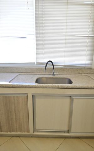 Apartamento à venda com 159m², 5 quartos e 2 vagas Apartamento à venda com 159m², 5 quartos e 2 vagasCozinha