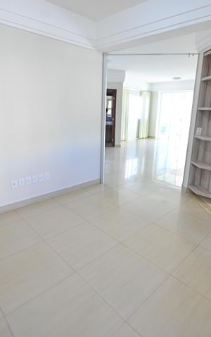 Apartamento à venda com 159m², 5 quartos e 2 vagas Apartamento à venda com 159m², 5 quartos e 2 vagasCopa