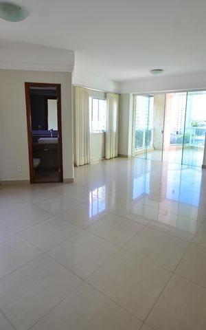 Apartamento à venda com 159m², 5 quartos e 2 vagas Apartamento à venda com 159m², 5 quartos e 2 vagasSala