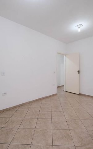 Casa para alugar com 200m², 2 quartos e 2 vagasQuarto 1