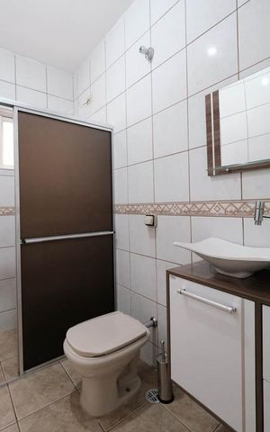 Casa para alugar com 200m², 2 quartos e 2 vagasBanheiro