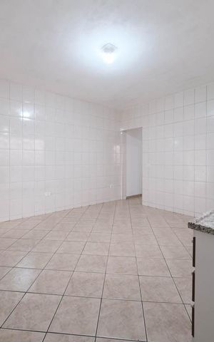 Casa para alugar com 200m², 2 quartos e 2 vagasCozinha
