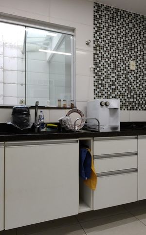 Casa de condomínio à venda com 250m², 3 quartos e 1 vaga Casa de condomínio à venda com 250m², 3 quartos e 1 vagaCozinha - Armários