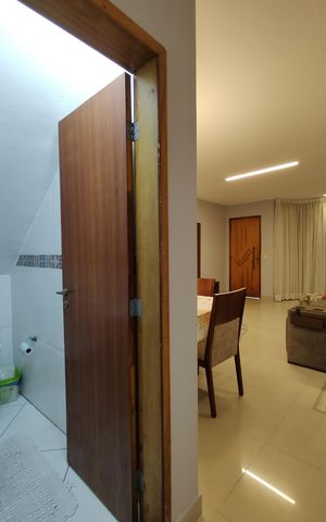 Casa de condomínio à venda com 250m², 3 quartos e 1 vagaSala/lavabo