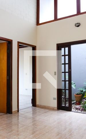 Casa à venda com 200m², 4 quartos e 2 vagas