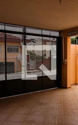 Casa à venda com 200m², 4 quartos e 2 vagas