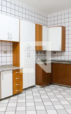Casa à venda com 200m², 4 quartos e 2 vagas