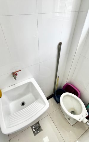 Apartamento à venda com 70m², 2 quartos e 1 vaga Apartamento à venda com 70m², 2 quartos e 1 vagaBanheiro de serviço
