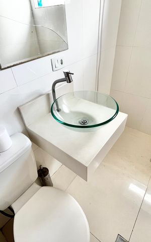 Apartamento à venda com 70m², 2 quartos e 1 vaga Apartamento à venda com 70m², 2 quartos e 1 vagaBanheiro