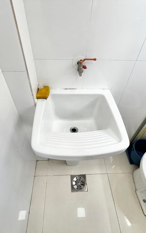 Apartamento à venda com 70m², 2 quartos e 1 vaga Apartamento à venda com 70m², 2 quartos e 1 vagaBanheiro de serviço