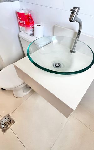 Apartamento à venda com 70m², 2 quartos e 1 vaga Apartamento à venda com 70m², 2 quartos e 1 vagaBanheiro