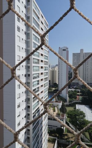Apartamento à venda com 111m², 2 quartos e 2 vagasVista da Suíte 1