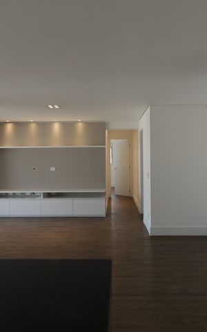 Apartamento à venda com 111m², 2 quartos e 2 vagasSala