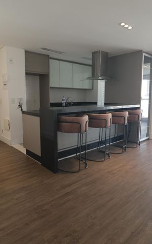 Apartamento à venda com 111m², 2 quartos e 2 vagasSala