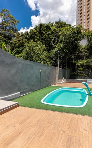 Casa à venda com 270m², 5 quartos e 2 vagasPiscina