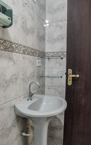 Casa à venda com 80m², 3 quartos e sem vaga Casa à venda com 80m², 3 quartos e sem vagaBanheiro da Suíte