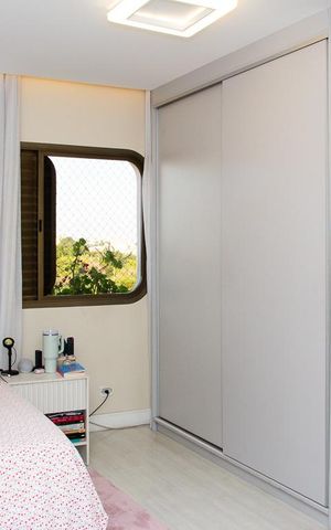Apartamento à venda com 215m², 3 quartos e 4 vagas Apartamento à venda com 215m², 3 quartos e 4 vagasSuíte
