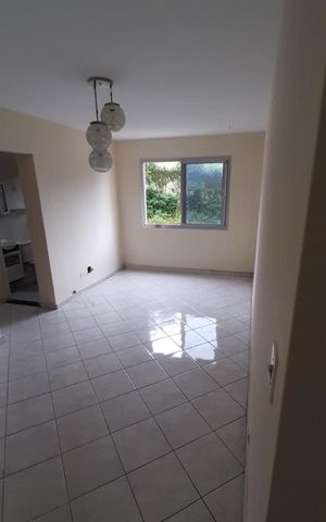 Apartamento à venda com 55m², 2 quartos e 1 vaga Apartamento à venda com 55m², 2 quartos e 1 vagaSala