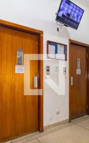 Apartamento à venda com 63m², 2 quartos e sem vagaÁrea comum