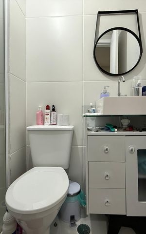 Studio para alugar com 28m², 1 quarto e sem vaga Studio para alugar com 28m², 1 quarto e sem vagaBanheiro social