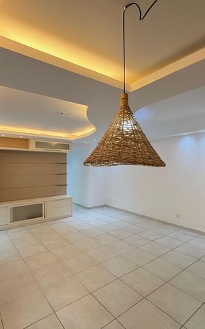Apartamento à venda com 93m², 2 quartos e 1 vaga Apartamento à venda com 93m², 2 quartos e 1 vagaSala