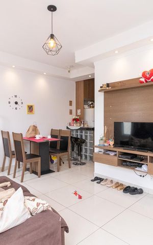 Casa de condomínio à venda com 60m², 2 quartos e 2 vagasSala