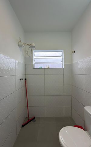 Casa para alugar com 98m², 2 quartos e 2 vagas Casa para alugar com 98m², 2 quartos e 2 vagasBanheiro Social
