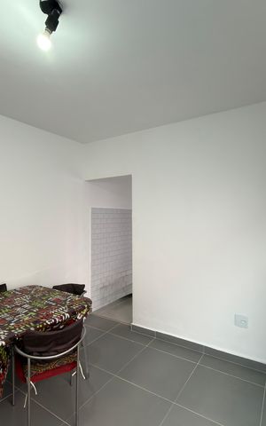 Casa para alugar com 98m², 2 quartos e 2 vagas Casa para alugar com 98m², 2 quartos e 2 vagasSala