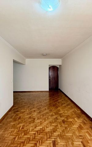 Apartamento à venda com 150m², 3 quartos e 1 vaga Apartamento à venda com 150m², 3 quartos e 1 vagaSala
