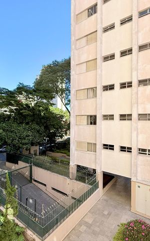 Apartamento à venda com 150m², 3 quartos e 1 vaga Apartamento à venda com 150m², 3 quartos e 1 vagaVista