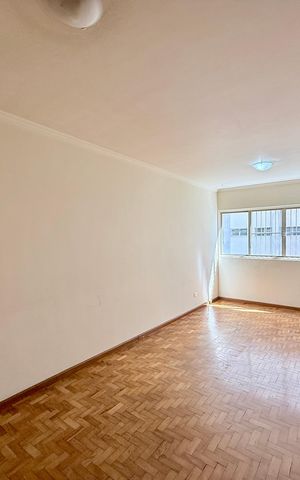 Apartamento à venda com 150m², 3 quartos e 1 vaga Apartamento à venda com 150m², 3 quartos e 1 vagaSala