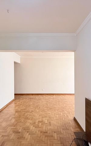 Apartamento à venda com 150m², 3 quartos e 1 vaga Apartamento à venda com 150m², 3 quartos e 1 vagaSala