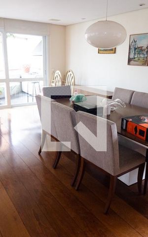 Apartamento para alugar com 260m², 3 quartos e 4 vagas