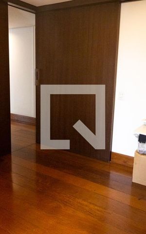 Apartamento para alugar com 260m², 3 quartos e 4 vagas