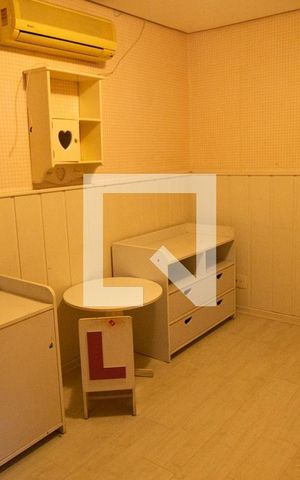 Apartamento para alugar com 260m², 3 quartos e 4 vagas