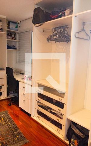 Apartamento para alugar com 260m², 3 quartos e 4 vagas