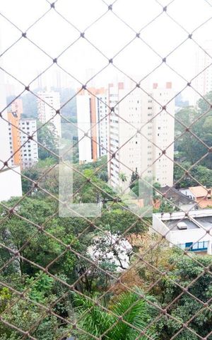 Apartamento para alugar com 260m², 3 quartos e 4 vagas
