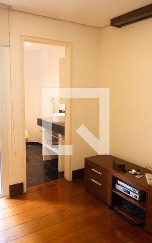 Apartamento para alugar com 260m², 3 quartos e 4 vagas