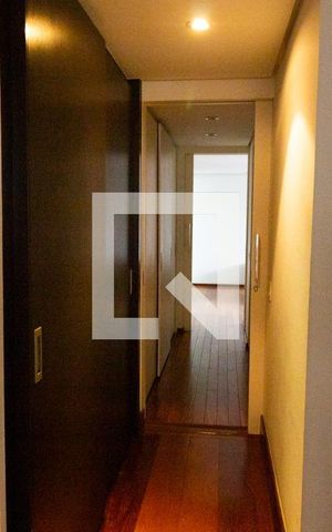 Apartamento para alugar com 260m², 3 quartos e 4 vagas