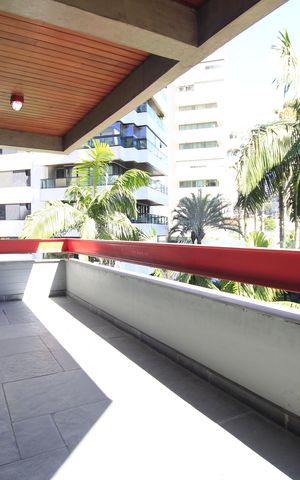 Apartamento para alugar com 190m², 3 quartos e 3 vagasVaranda