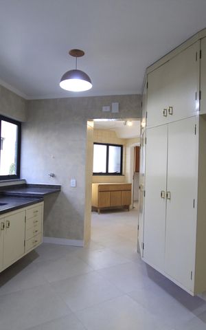 Apartamento para alugar com 190m², 3 quartos e 3 vagasCozinha