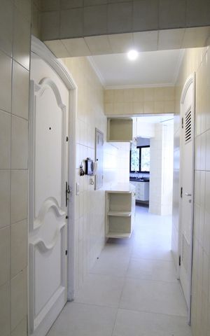 Apartamento para alugar com 190m², 3 quartos e 3 vagasCorredor
