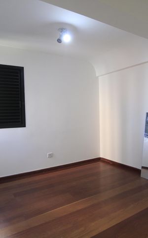 Apartamento para alugar com 190m², 3 quartos e 3 vagasSuíte  2