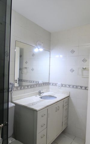Apartamento para alugar com 190m², 3 quartos e 3 vagasBanheiro da Suíte  2