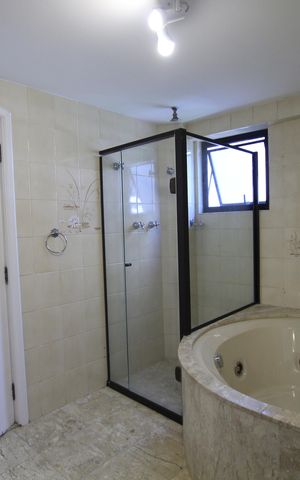 Apartamento para alugar com 190m², 3 quartos e 3 vagasBanheiro da Suíte  1