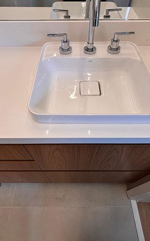 Apartamento à venda com 51m², 1 quarto e 1 vaga Apartamento à venda com 51m², 1 quarto e 1 vagaBanheiro da Suíte
