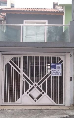 Casa à venda com 100m², 2 quartos e 1 vaga Casa à venda com 100m², 2 quartos e 1 vagaFachada