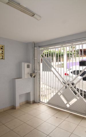 Casa à venda com 100m², 2 quartos e 1 vagaGaragem