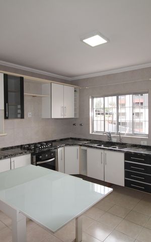 Casa à venda com 100m², 2 quartos e 1 vagaCozinha